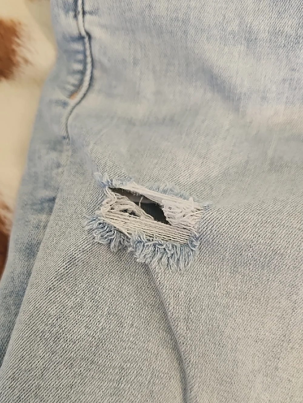 American Eagle Light Wash Distressed Women’s Jeans - Size 6 High-Rise Jeggings - Picture 3 of 8